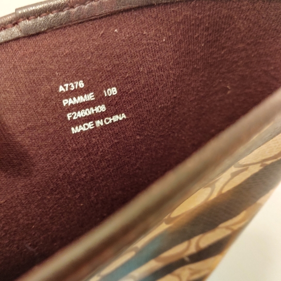 Coach pammie zebra print rain boots. Sz 10. Rubber boots - Picture 5 of 10